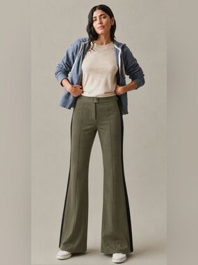 NWT YaYa Women’s Flare Legs Stretch Green High Rise Pants Size 6 Casual Boho